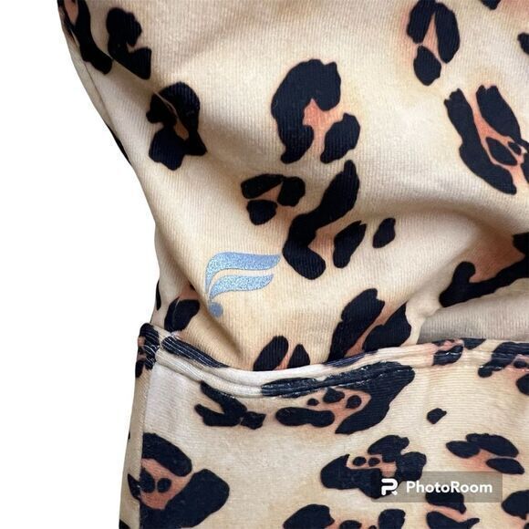 Fabletics Womens Sports Bra Cheetah‎ Animal Print Active Criss Cross Back Beige - Picture 3 of 4